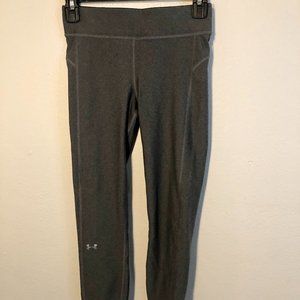 Under Armour small gray compression leggings cropped